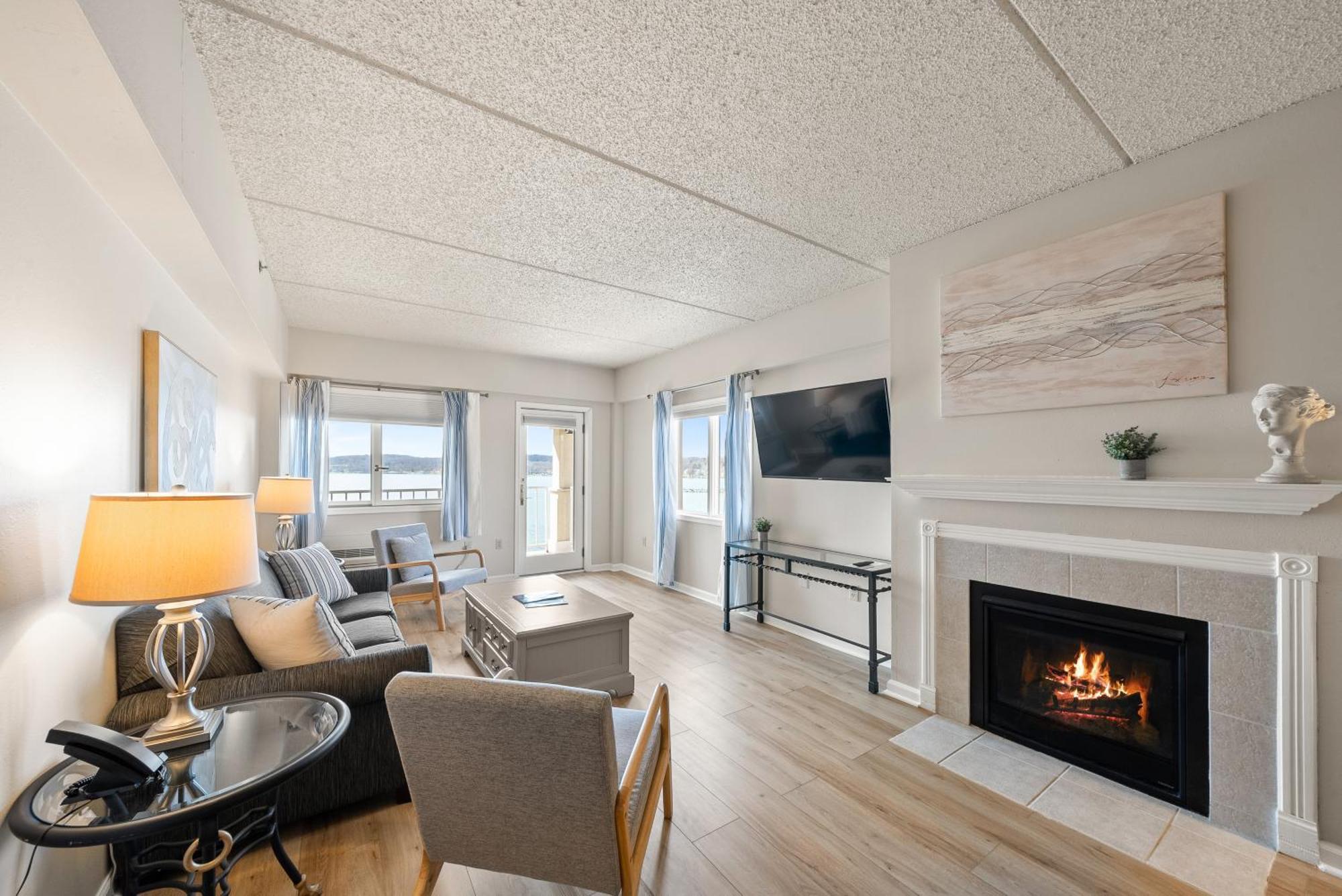 Bella Vista Suites Lake Geneva Ngoại thất bức ảnh
