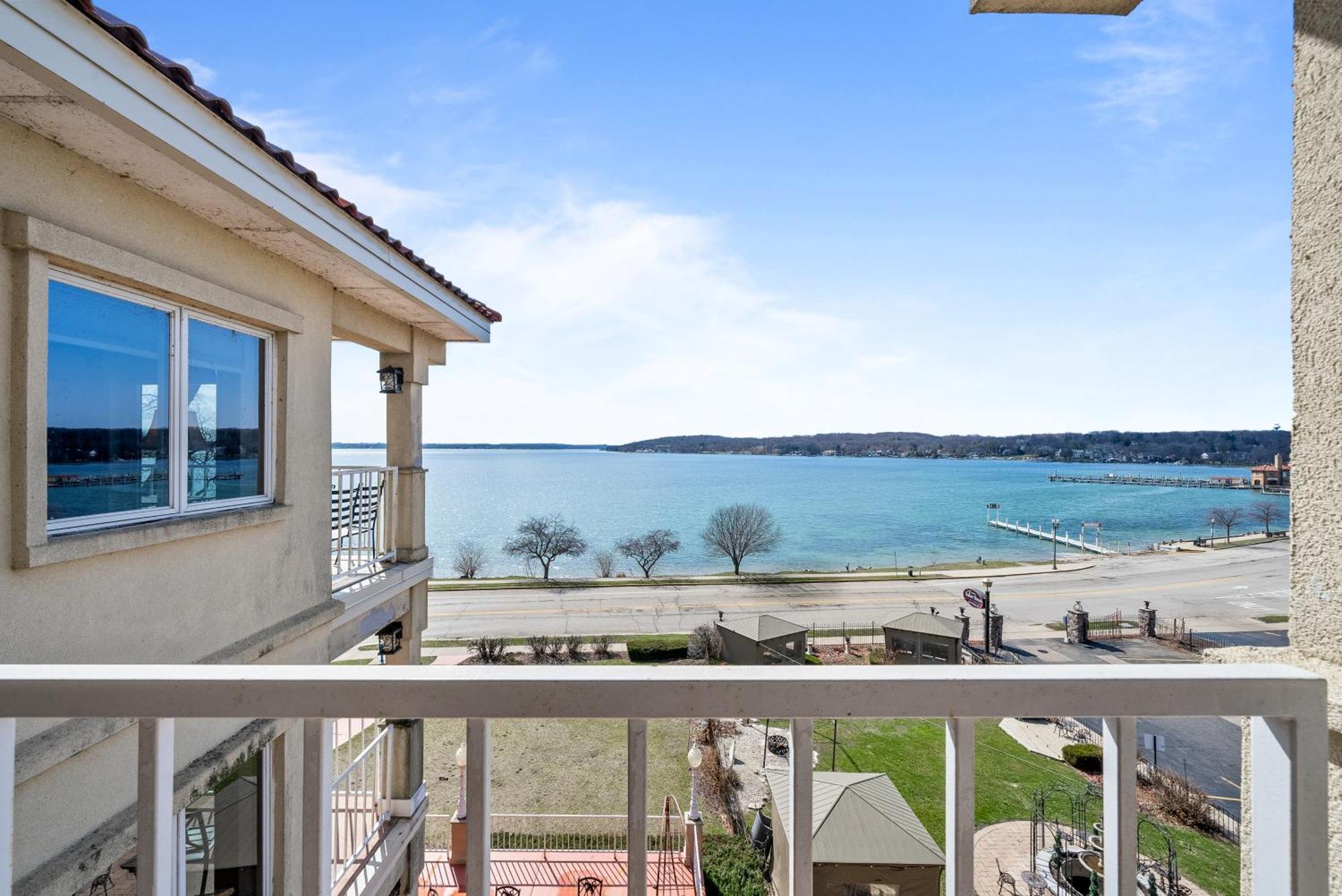 Bella Vista Suites Lake Geneva Ngoại thất bức ảnh