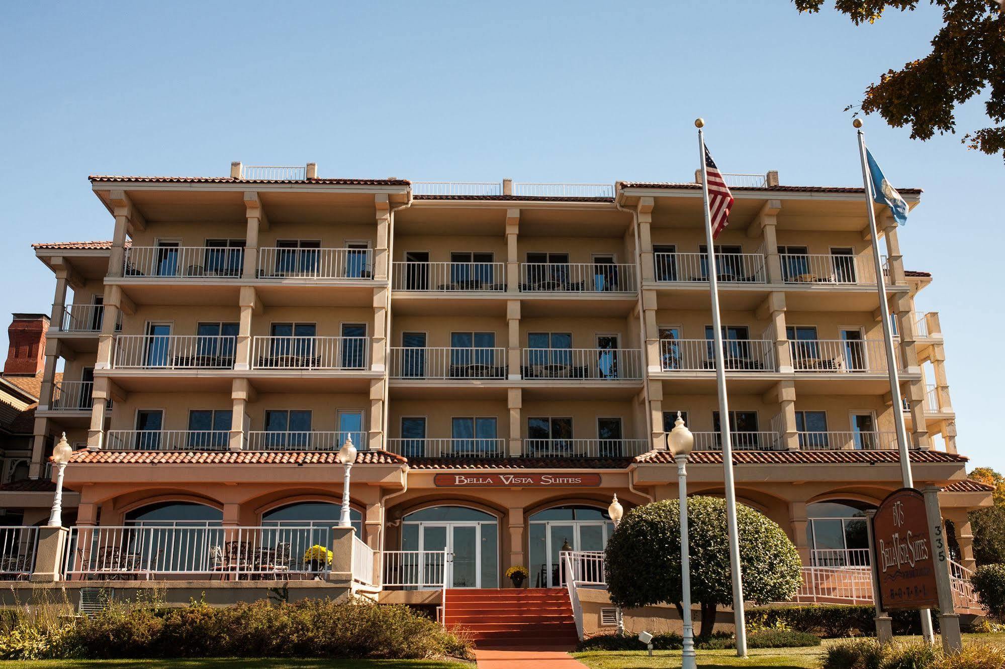 Bella Vista Suites Lake Geneva Ngoại thất bức ảnh